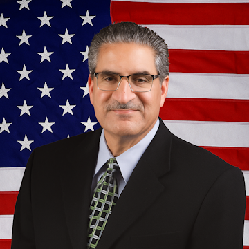 Portrait of Dr. Chris Farage